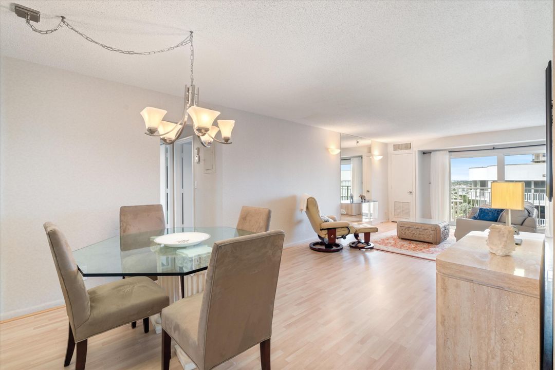For Sale: $539,000 (2 beds, 2 baths, 1050 Square Feet)