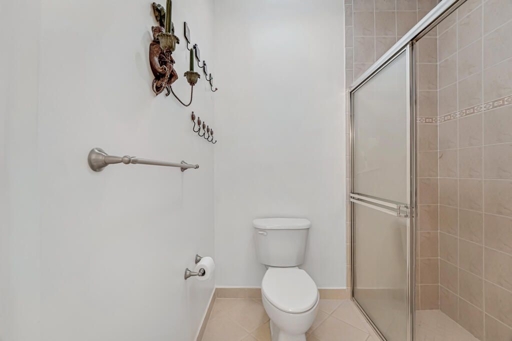 На продажу: $335,000 (3 спален, 2 ванн, 1259 Квадратных фут)