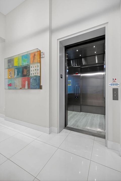 For Sale: $3,250,000 (3 beds, 4 baths, 2445 Square Feet)