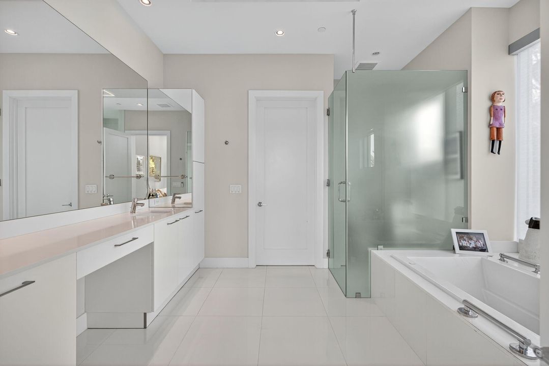 For Sale: $3,250,000 (3 beds, 4 baths, 2445 Square Feet)