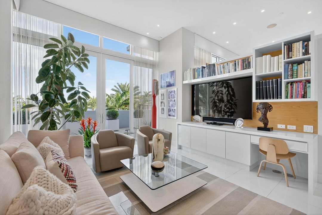 For Sale: $3,250,000 (3 beds, 4 baths, 2445 Square Feet)