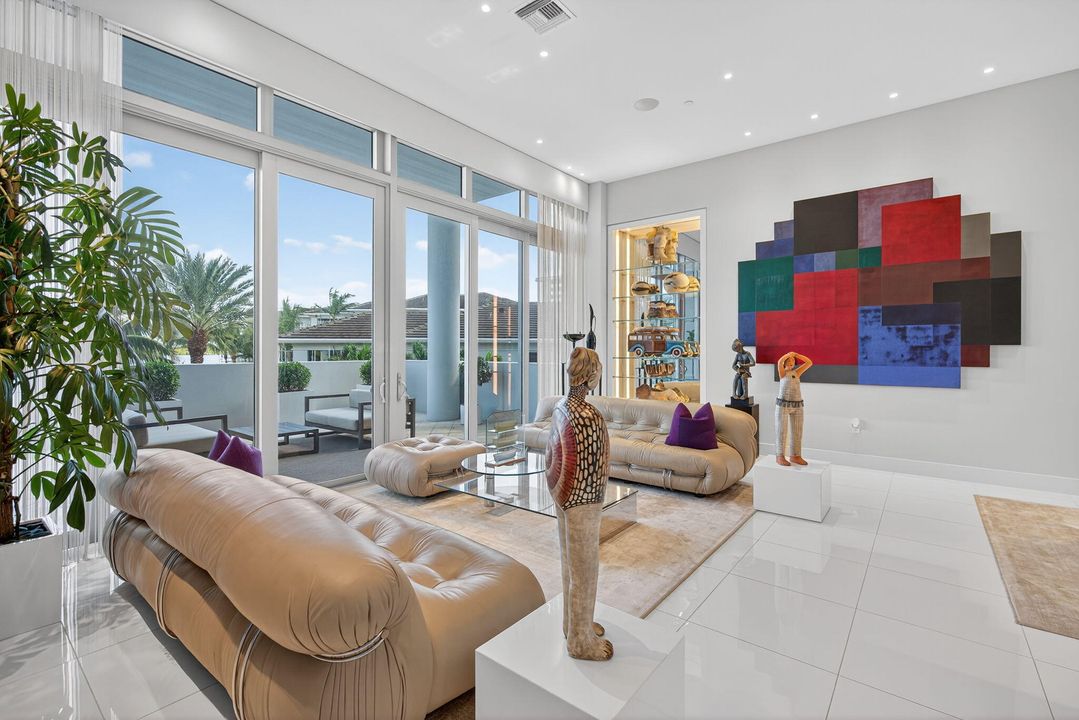 For Sale: $3,250,000 (3 beds, 4 baths, 2445 Square Feet)