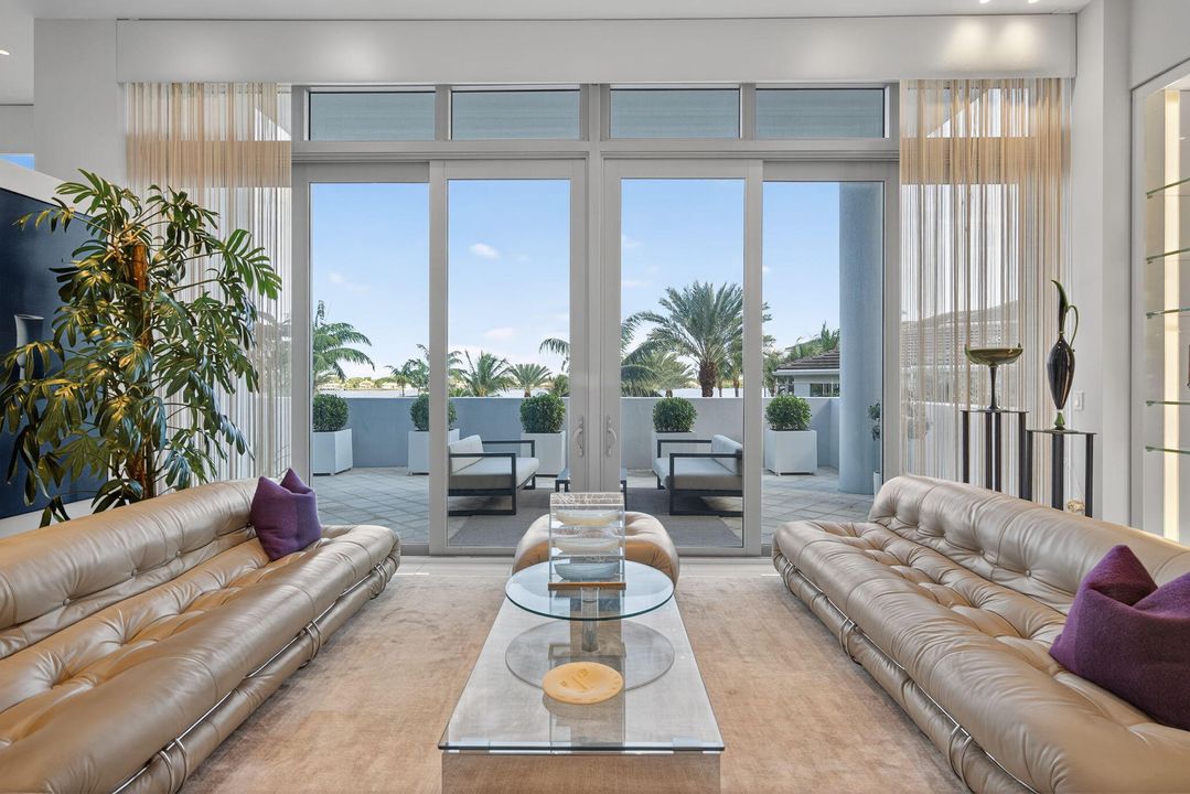 For Sale: $3,250,000 (3 beds, 4 baths, 2445 Square Feet)