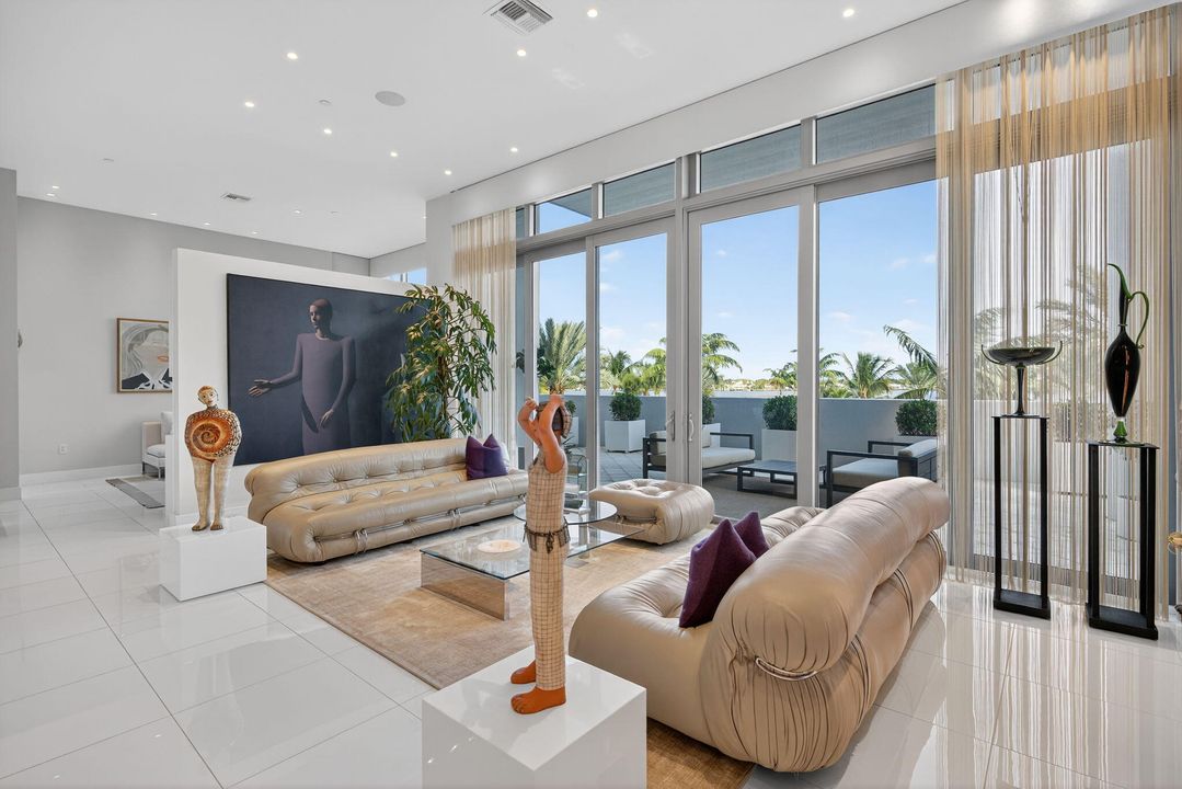 For Sale: $3,250,000 (3 beds, 4 baths, 2445 Square Feet)