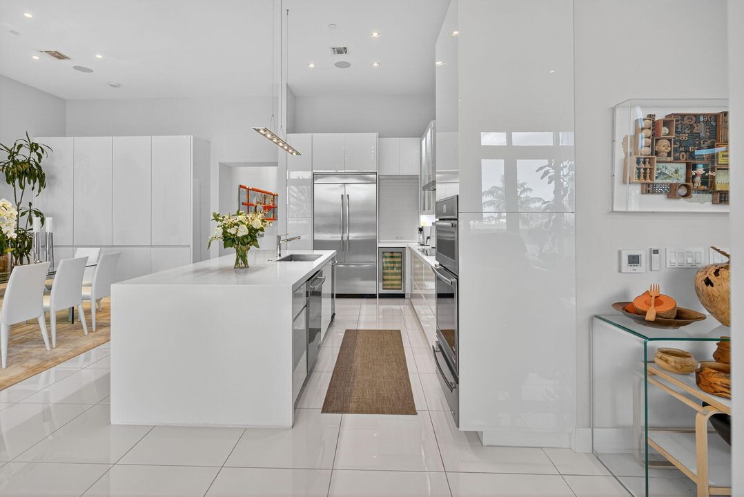 For Sale: $3,250,000 (3 beds, 4 baths, 2445 Square Feet)