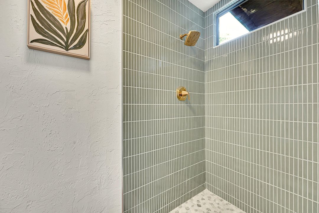 Active With Contract: $549,900 (2 beds, 2 baths, 1100 Square Feet)