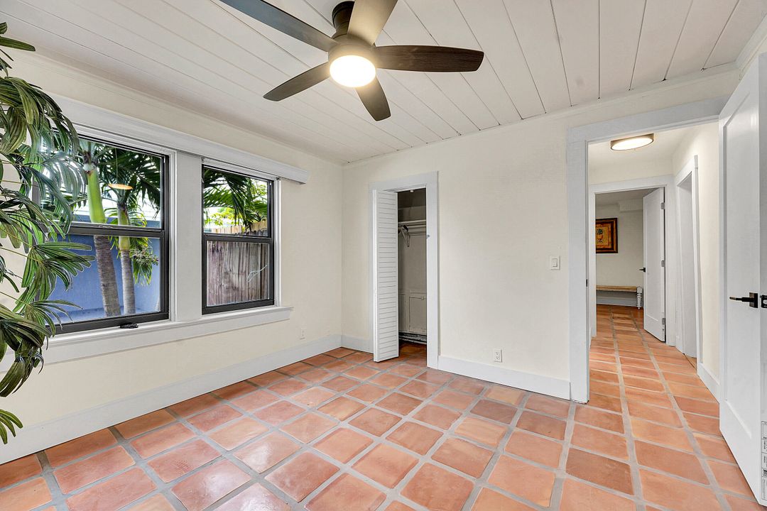 Active With Contract: $549,900 (2 beds, 2 baths, 1100 Square Feet)