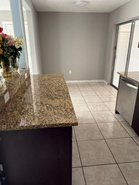 For Sale: $580,000 (4 beds, 3 baths, 1170 Square Feet)