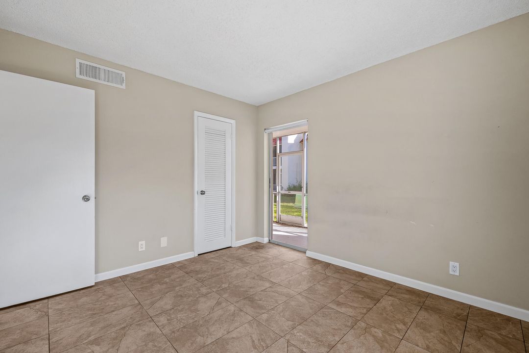 For Rent: $2,000 (2 beds, 2 baths, 847 Square Feet)