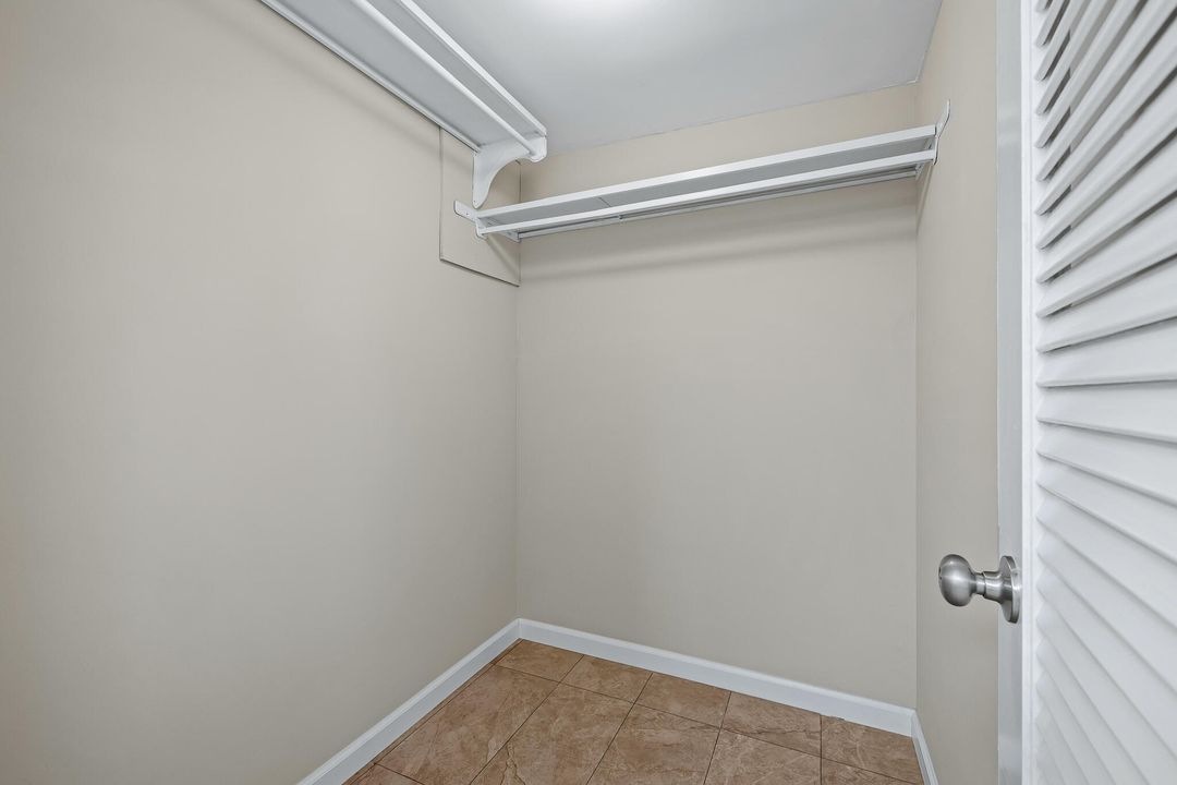 For Rent: $2,000 (2 beds, 2 baths, 847 Square Feet)