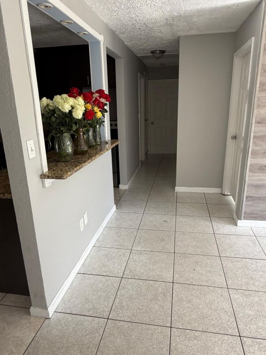 For Sale: $580,000 (4 beds, 3 baths, 1170 Square Feet)