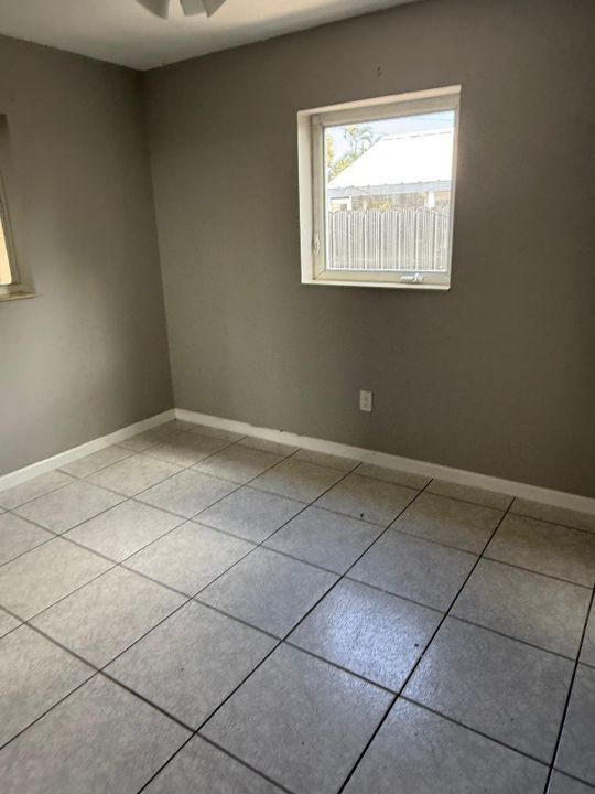 For Sale: $580,000 (4 beds, 3 baths, 1170 Square Feet)