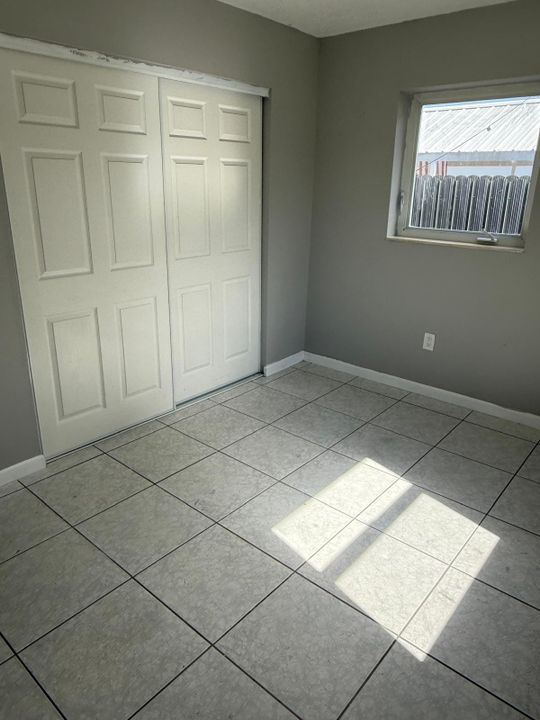 For Sale: $580,000 (4 beds, 3 baths, 1170 Square Feet)