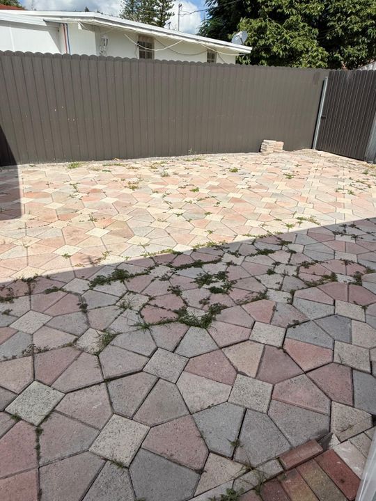 For Sale: $580,000 (4 beds, 3 baths, 1170 Square Feet)