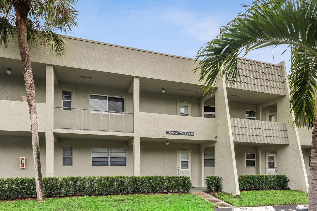 待售: $245,000 (2 贝兹, 2 浴室, 1023 平方英尺)