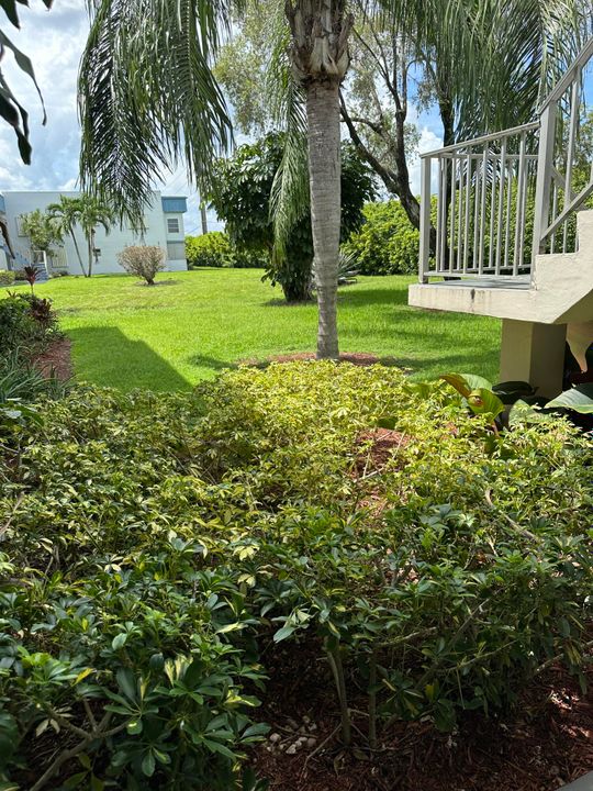 For Rent: $1,400 (1 beds, 1 baths, 760 Square Feet)