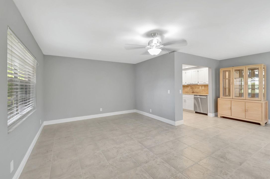 For Rent: $1,400 (1 beds, 1 baths, 760 Square Feet)