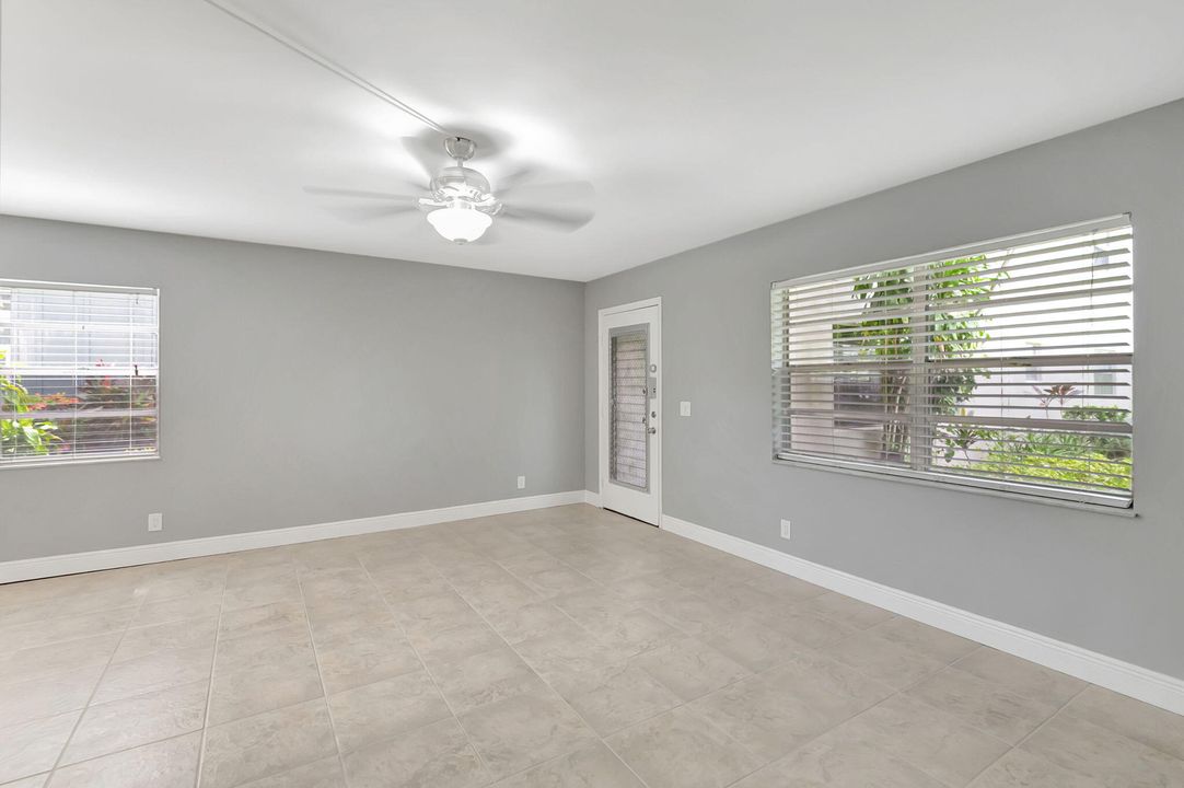 For Rent: $1,400 (1 beds, 1 baths, 760 Square Feet)