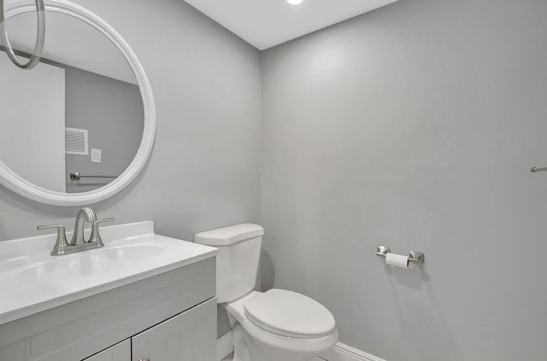 For Rent: $1,400 (1 beds, 1 baths, 760 Square Feet)