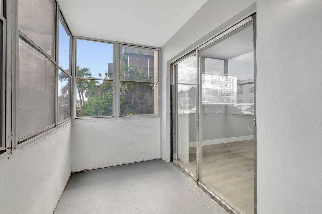 For Rent: $1,400 (1 beds, 1 baths, 760 Square Feet)