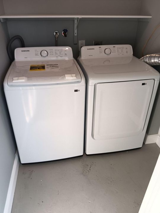 For Rent: $1,400 (1 beds, 1 baths, 760 Square Feet)