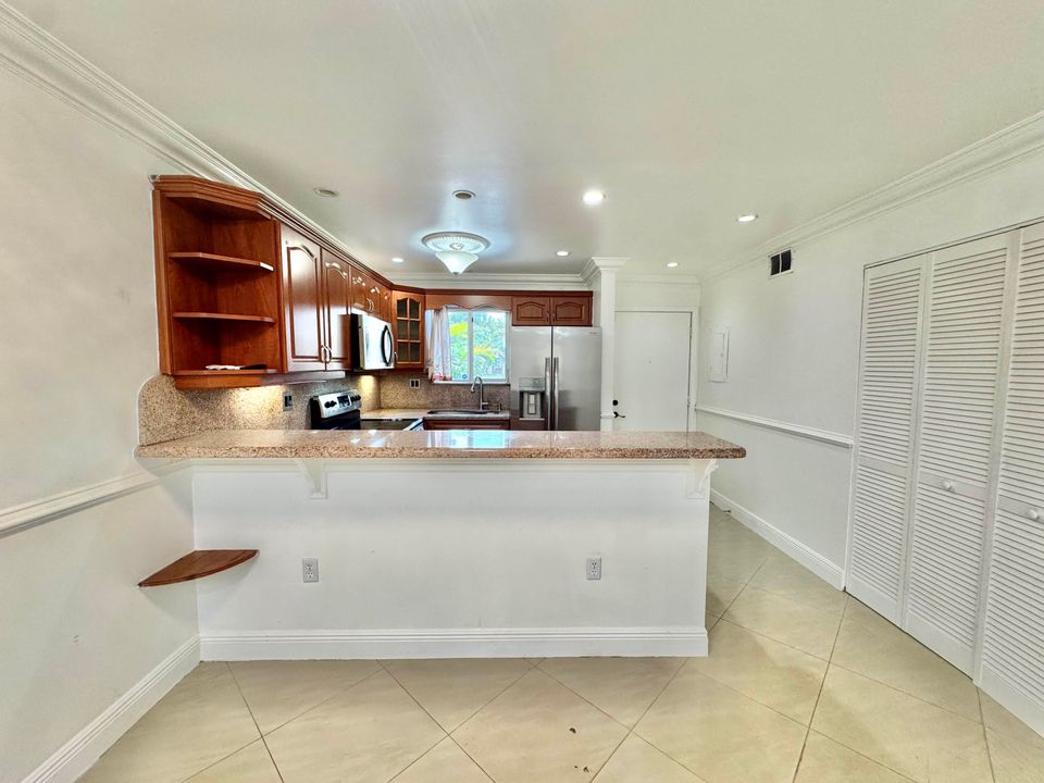 En Venta: $155,000 (2 camas, 1 baños, 728 Pies cuadrados)