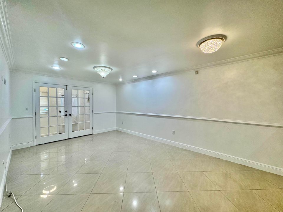 En Venta: $155,000 (2 camas, 1 baños, 728 Pies cuadrados)