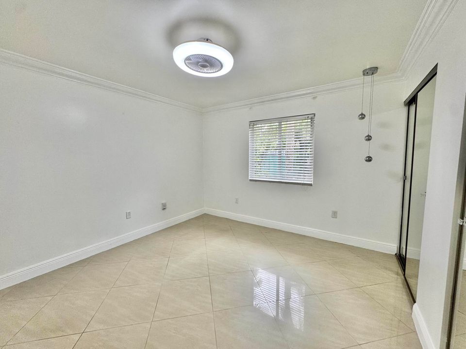 En Venta: $155,000 (2 camas, 1 baños, 728 Pies cuadrados)