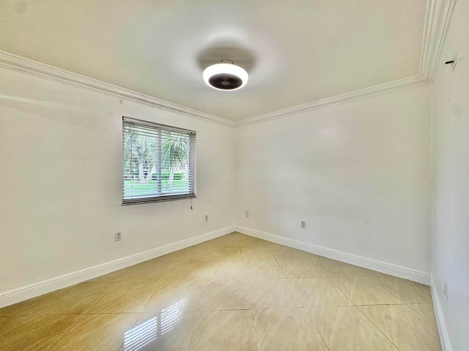 En Venta: $155,000 (2 camas, 1 baños, 728 Pies cuadrados)