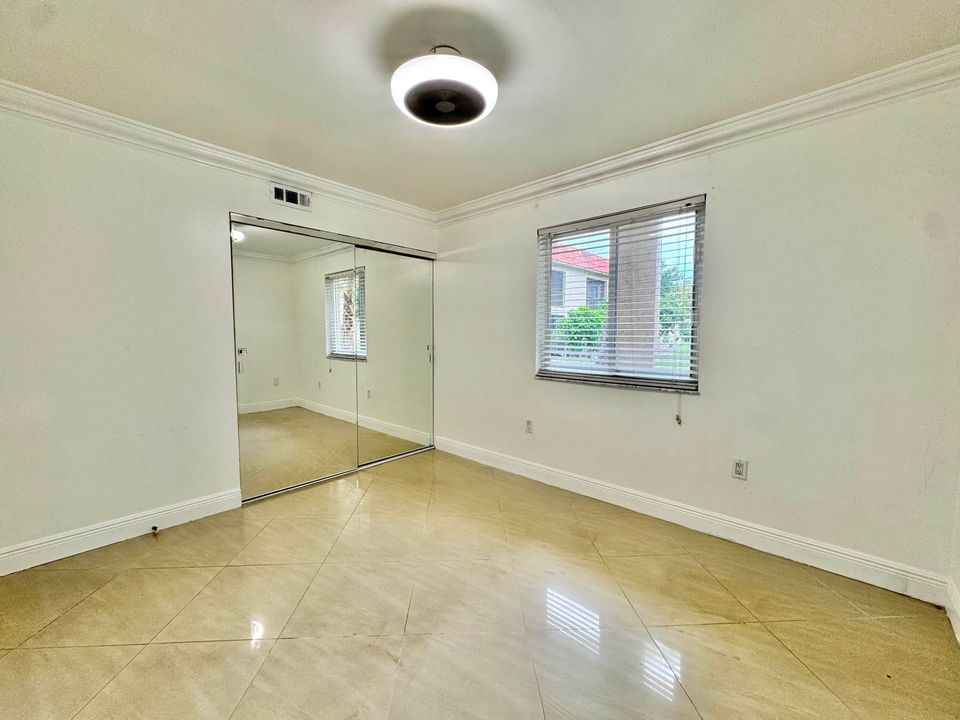 En Venta: $155,000 (2 camas, 1 baños, 728 Pies cuadrados)