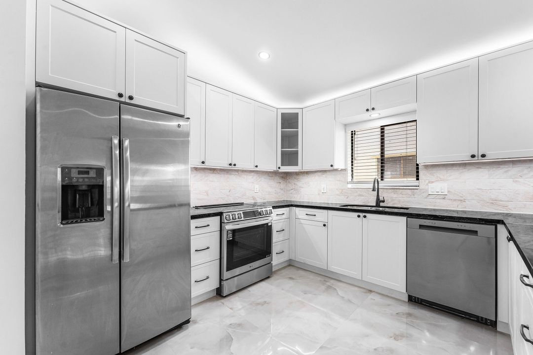 En Renta: $4,600 (3 camas, 2 baños, 2396 Pies cuadrados)