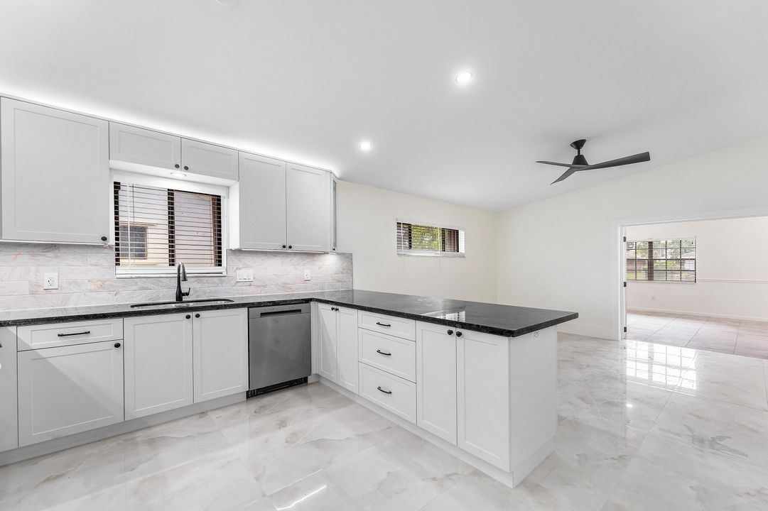 En Renta: $4,600 (3 camas, 2 baños, 2396 Pies cuadrados)