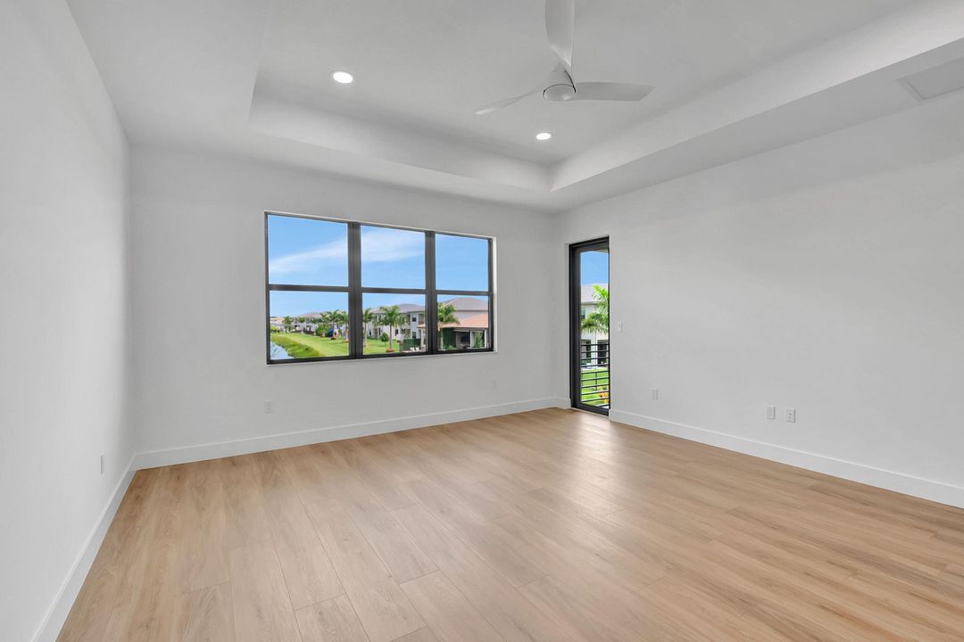 For Sale: $2,795,000 (6 beds, 5 baths, 5330 Square Feet)