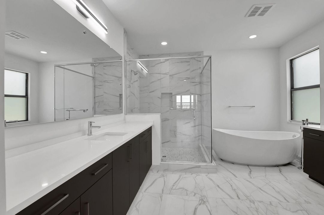 For Sale: $2,795,000 (6 beds, 5 baths, 5330 Square Feet)