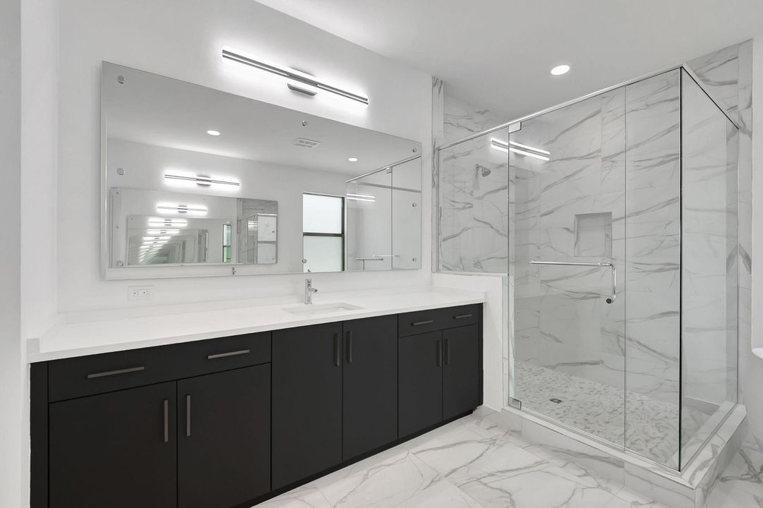 For Sale: $2,795,000 (6 beds, 5 baths, 5330 Square Feet)