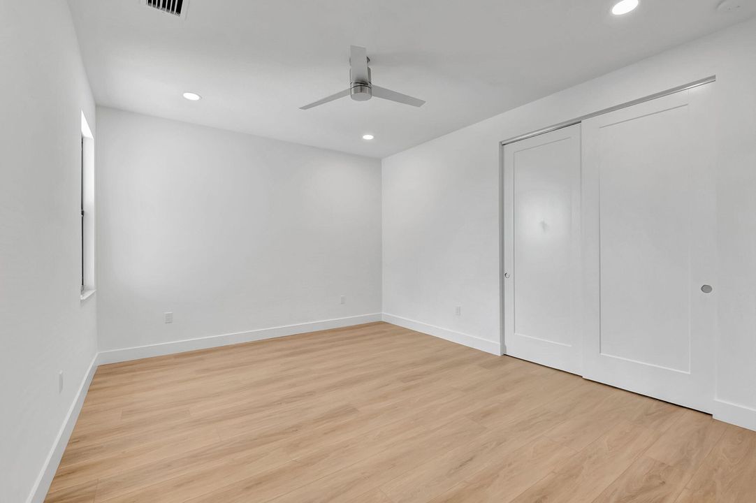 For Sale: $2,795,000 (6 beds, 5 baths, 5330 Square Feet)