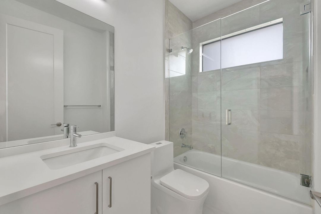 For Sale: $2,795,000 (6 beds, 5 baths, 5330 Square Feet)