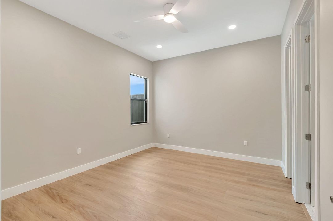 For Sale: $2,795,000 (6 beds, 5 baths, 5330 Square Feet)