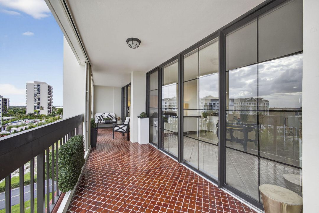 For Sale: $385,000 (3 beds, 2 baths, 1404 Square Feet)