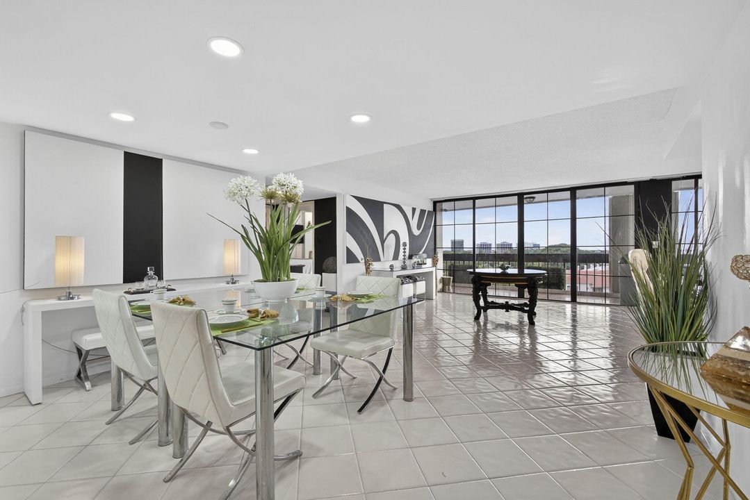 For Sale: $385,000 (3 beds, 2 baths, 1404 Square Feet)