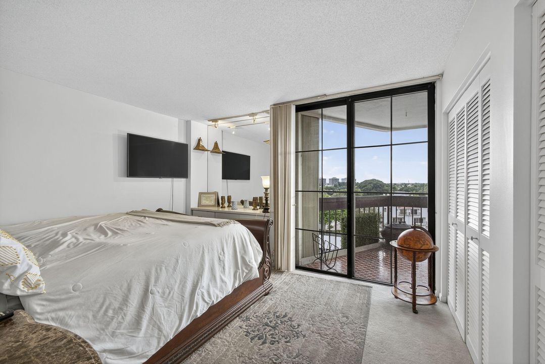 For Sale: $385,000 (3 beds, 2 baths, 1404 Square Feet)