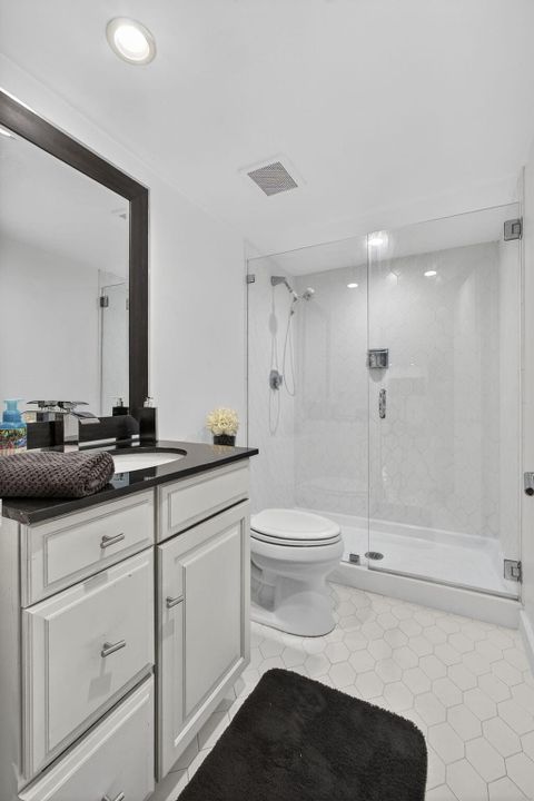 For Sale: $385,000 (3 beds, 2 baths, 1404 Square Feet)