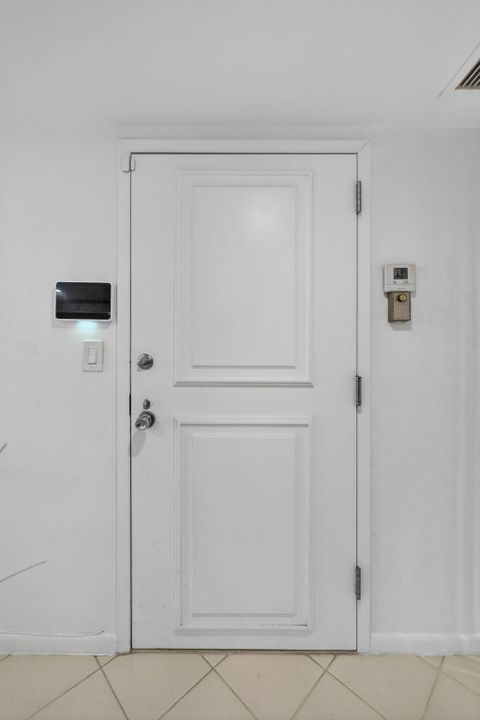 For Sale: $385,000 (3 beds, 2 baths, 1404 Square Feet)