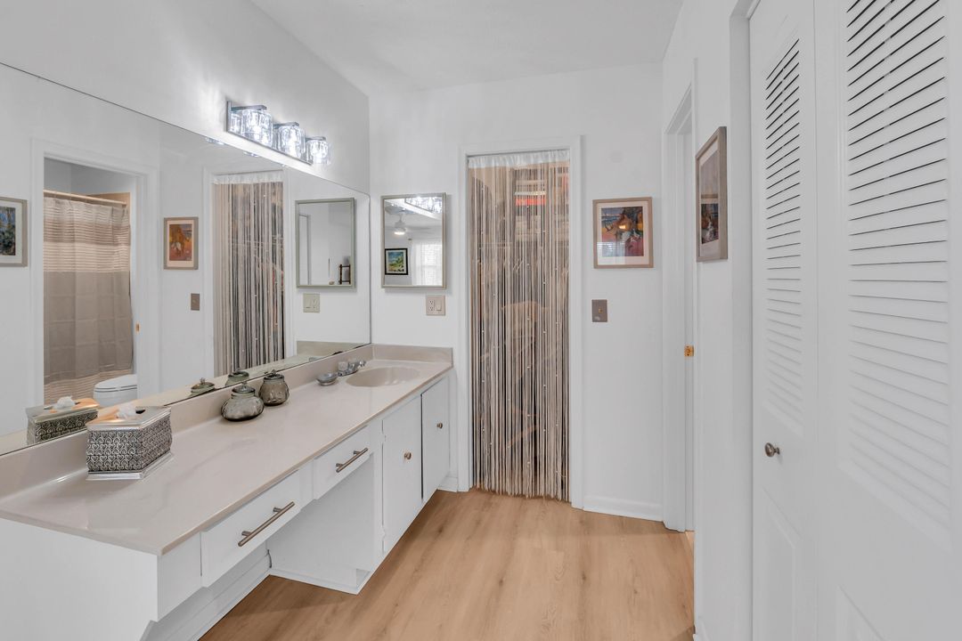 Active With Contract: $177,200 (2 beds, 2 baths, 1167 Square Feet)