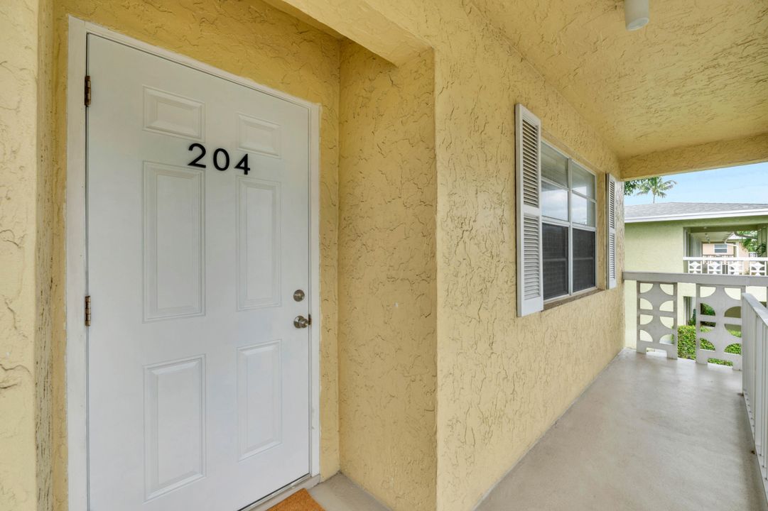 Active With Contract: $177,200 (2 beds, 2 baths, 1167 Square Feet)