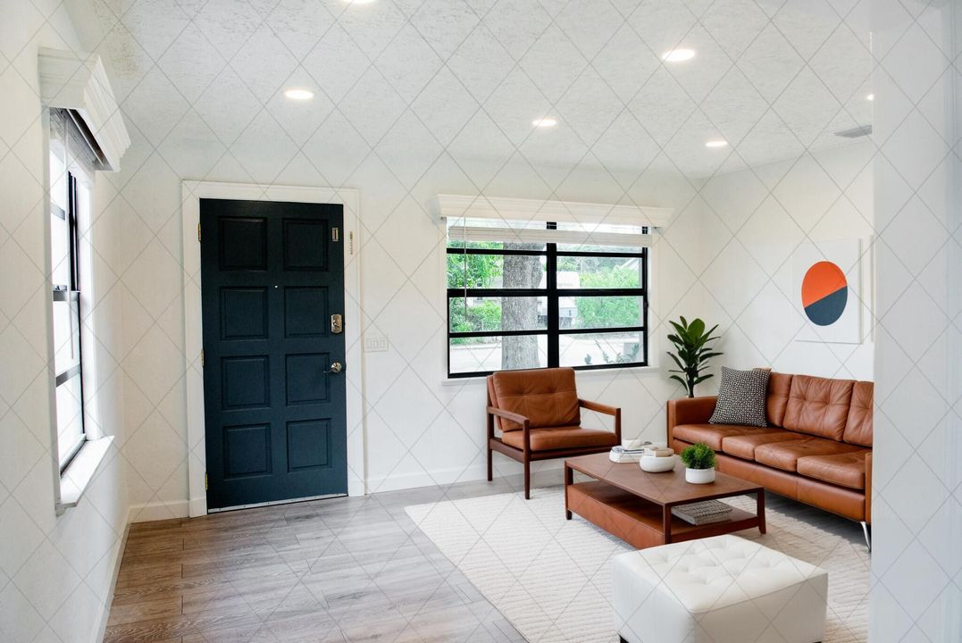 待售: $335,000 (2 贝兹, 1 浴室, 940 平方英尺)