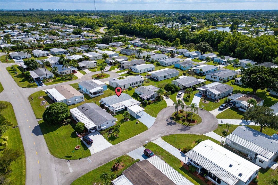 Active With Contract: $190,000 (2 beds, 2 baths, 1036 Square Feet)