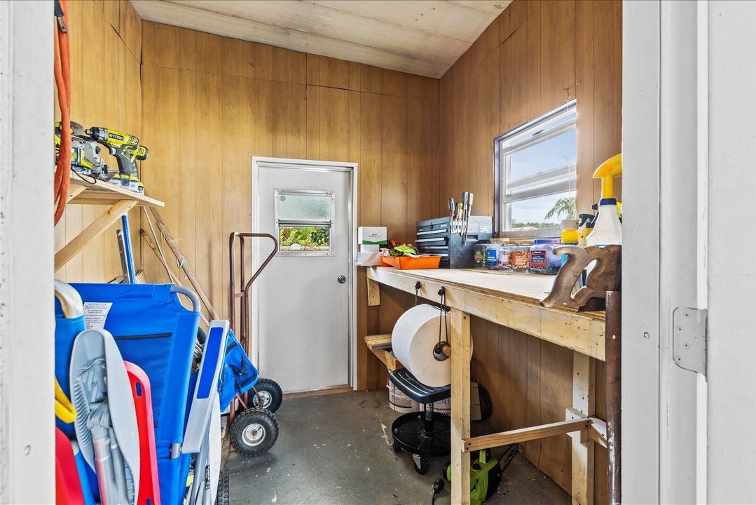 Active With Contract: $190,000 (2 beds, 2 baths, 1036 Square Feet)