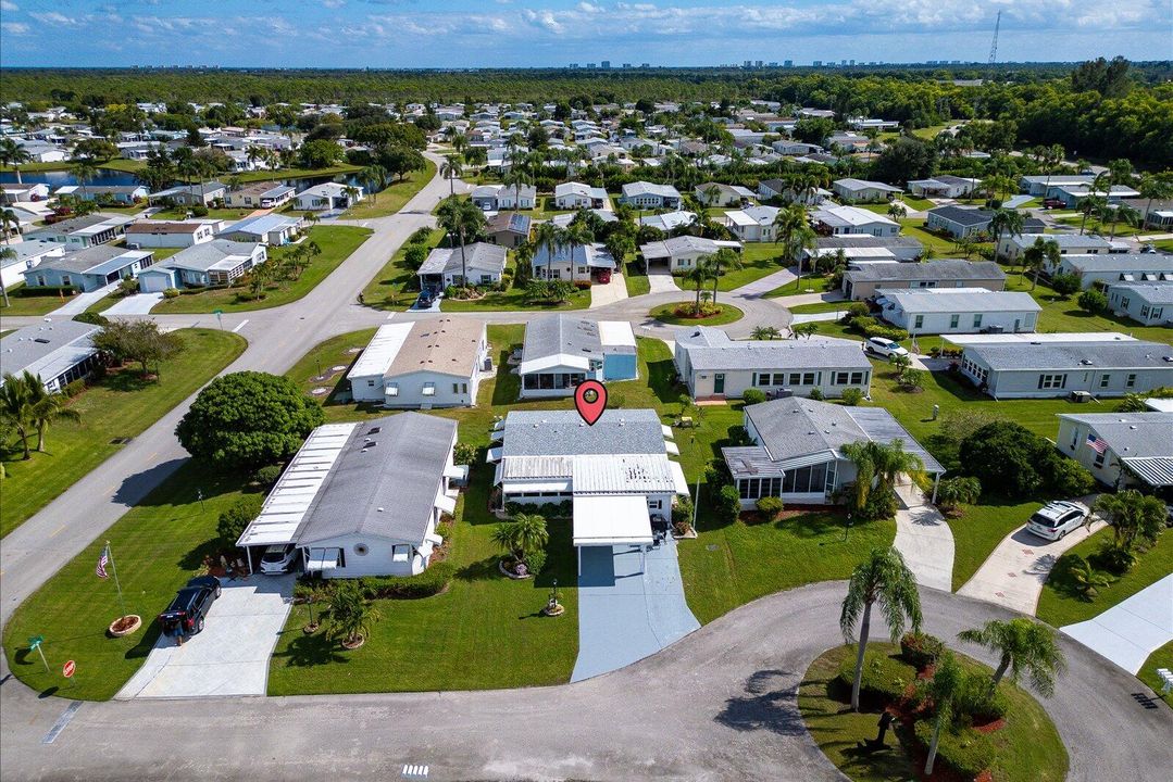 Active With Contract: $190,000 (2 beds, 2 baths, 1036 Square Feet)