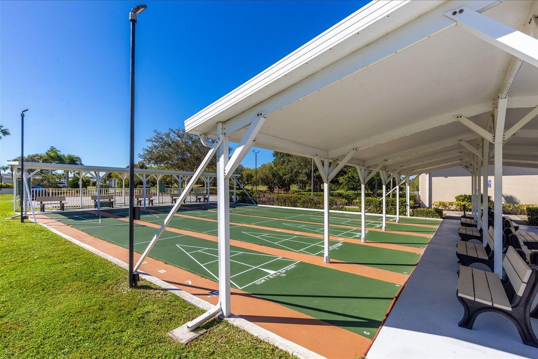 Active With Contract: $190,000 (2 beds, 2 baths, 1036 Square Feet)